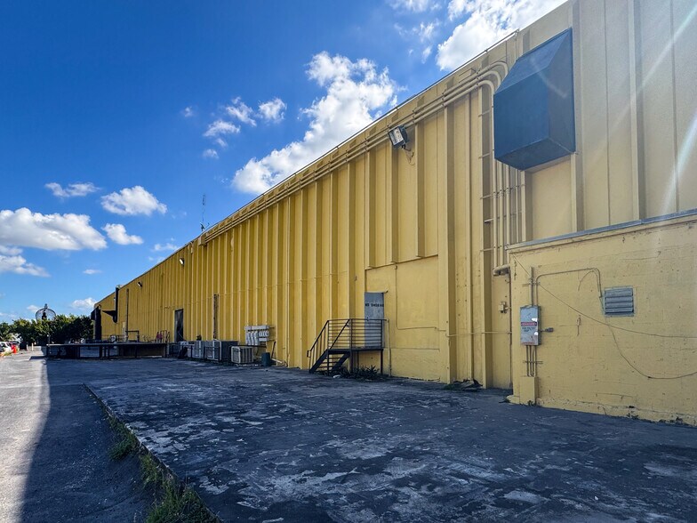 More Photos Of 7355 NW 41st St, Miami Warehouse For Sale