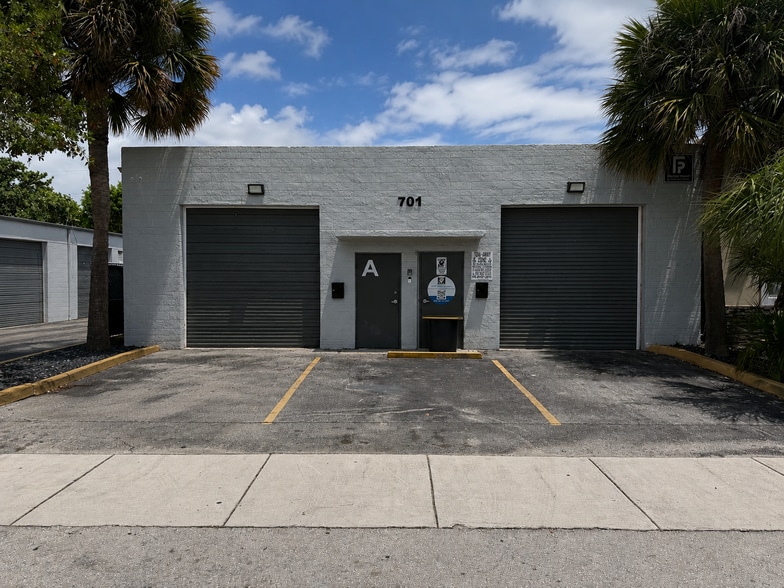 More Photos Of 611 NE 42nd St, Deerfield Beach Unknown For Lease