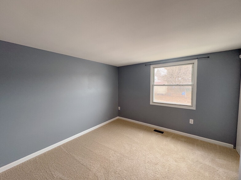 More Photos Of 3205 Chestnut St, Manchester Apartments For Sale