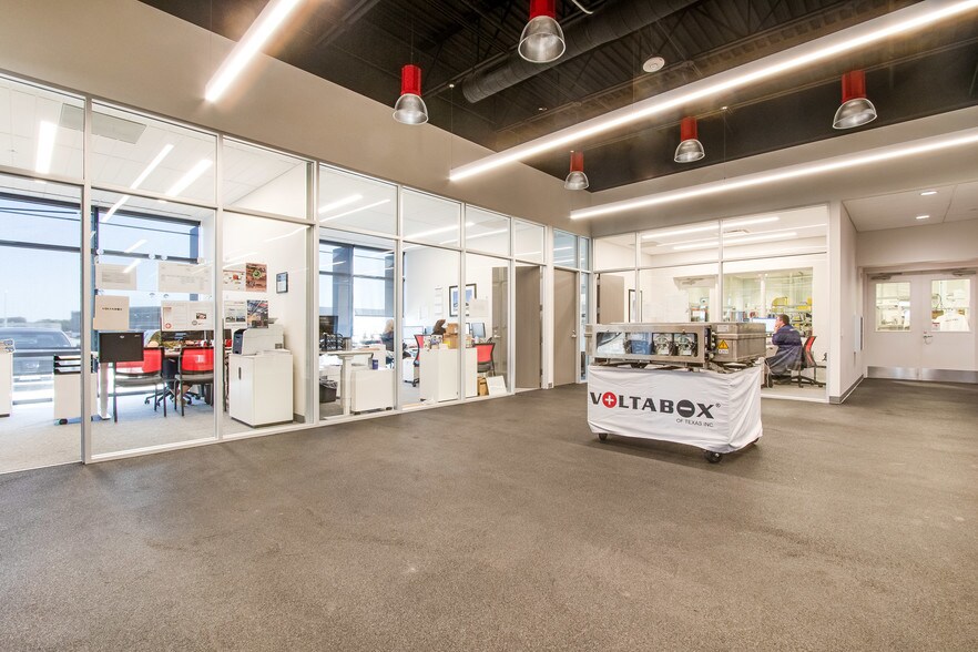 More Photos Of 1500 Volta Dr, Cedar Park Research And Development For Lease