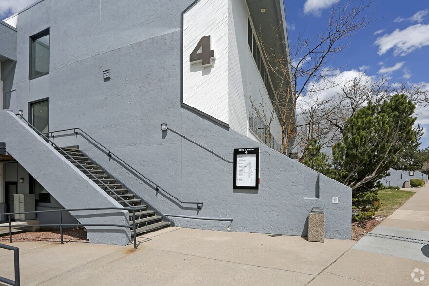 More Photos Of 2600 S Parker Rd, Aurora Unknown For Lease