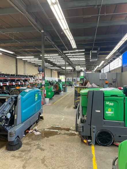 More Photos Of 1172-1176 Route 109, Lindenhurst Warehouse For Lease