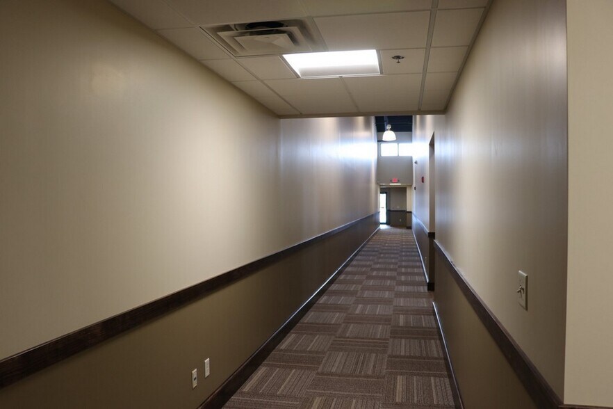 More Photos Of 4209 W Shamrock Ln, Mchenry Medical For Lease