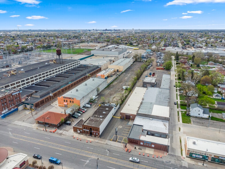 More Photos Of 14321 W Warren Ave, Dearborn Land For Lease