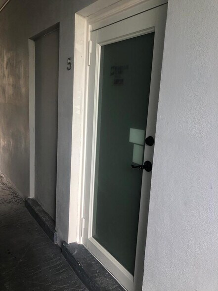 More Photos Of 930 N 14th Ct, Hollywood Multifamily For Sale