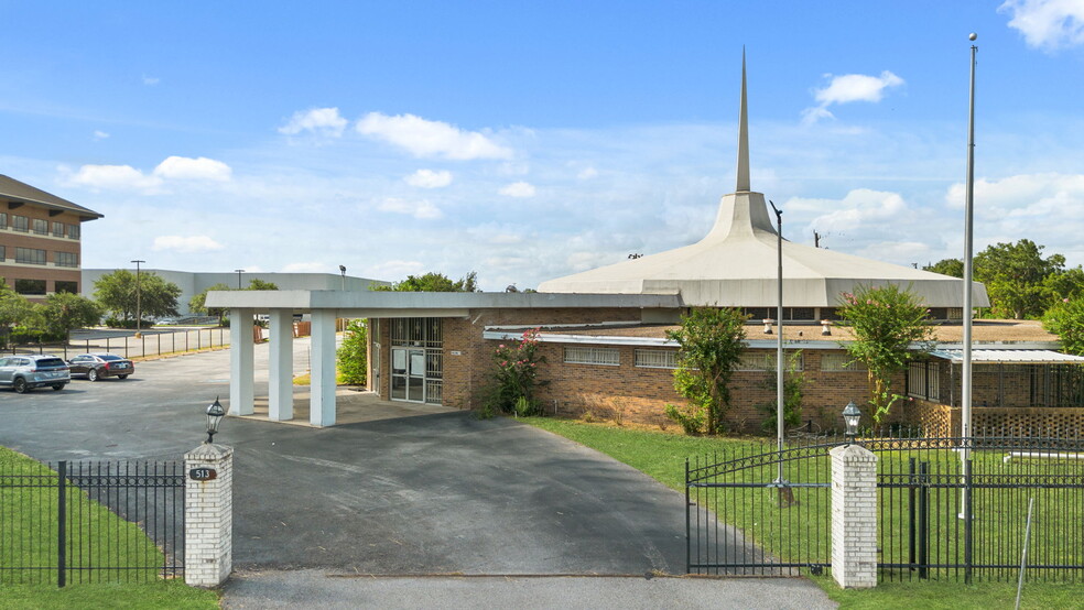 Primary Photo Of 513 W Rittenhouse Rd, Houston Religious Facility For Sale