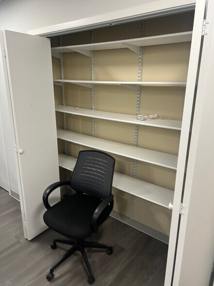 More Photos Of 438 N Frederick Ave, Gaithersburg Medical For Sale