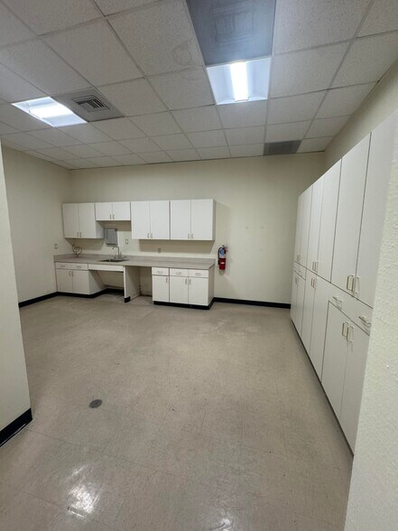 More Photos Of 416 N Stanton St, El Paso Office For Lease