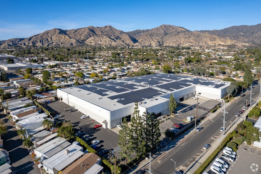 More Photos Of 13207 Bradley Ave, Sylmar Distribution For Lease