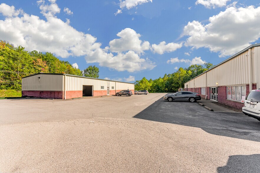 More Photos Of 951 Point Marion Rd, Morgantown Light Manufacturing For Sale