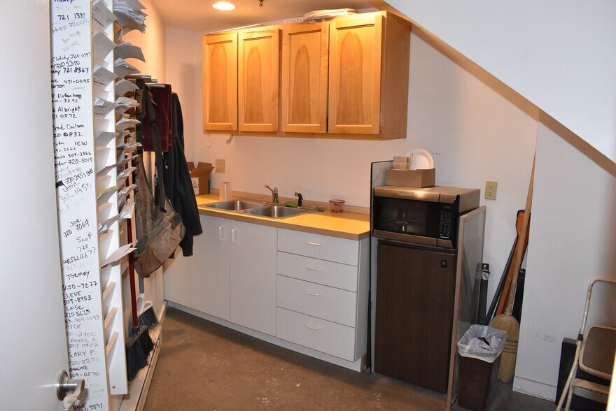 More Photos Of 471 E 10th St, Ketchum Warehouse For Sale