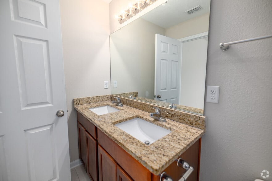 More Photos Of 9805 Trout Tides Blvd, Jacksonville Apartments For Sale