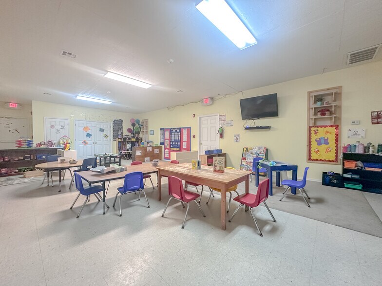 More Photos Of 710 W Broadway St, Collinsville Daycare Center For Sale