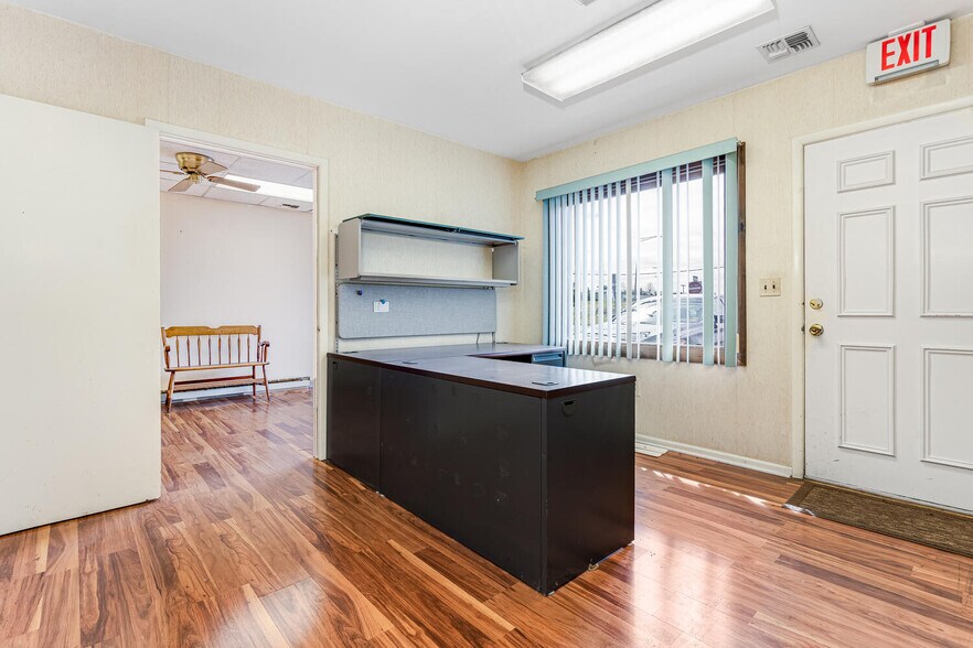 More Photos Of 1 Old Highway 28, White House Station Storefront Retail Office For Lease