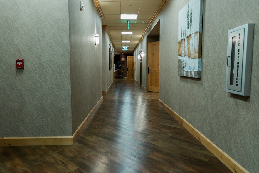 More Photos Of 5110 Edison Ave, Colorado Springs Office For Lease