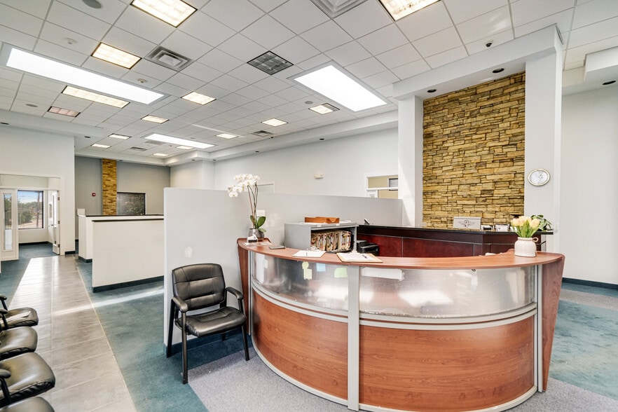 More Photos Of 7301-7307 Little River Tpke, Annandale Freestanding For Lease