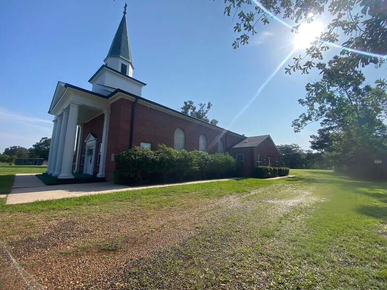 More Photos Of 15605 Parkway Drive, Hosston Religious Facility For Sale