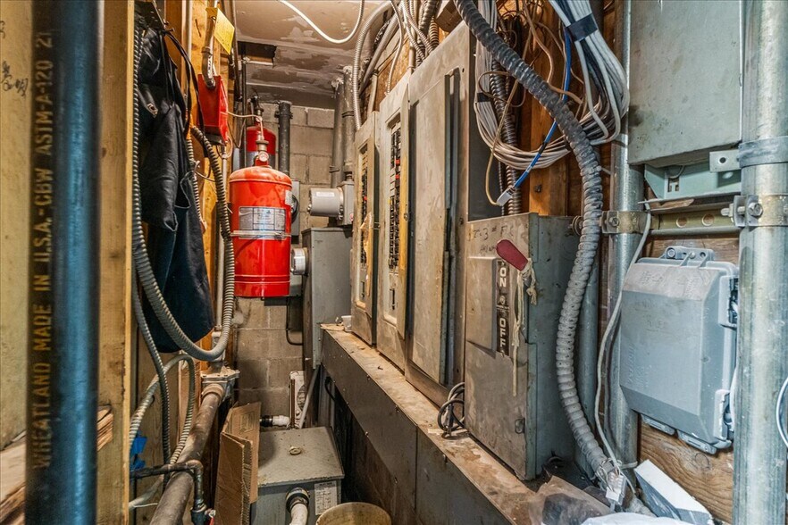 More Photos Of 4 Main St, Kings Park Storefront Retail Residential For Sale