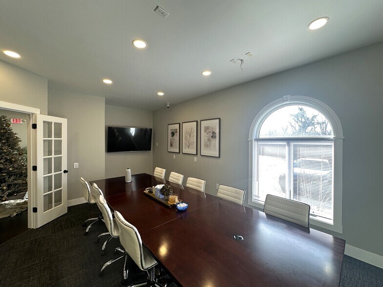 More Photos Of 35 Commercial Way, Springboro Office For Lease