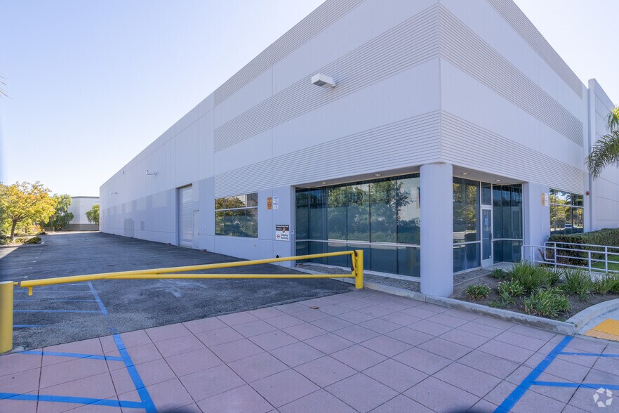 More Photos Of 1100 Graves Ave, Oxnard Manufacturing For Lease