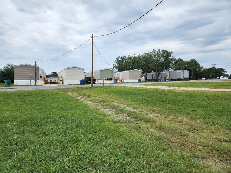 More Photos Of 8159 AL Highway 9, Cedar Bluff Manufactured Housing Mobile Home Park For Sale