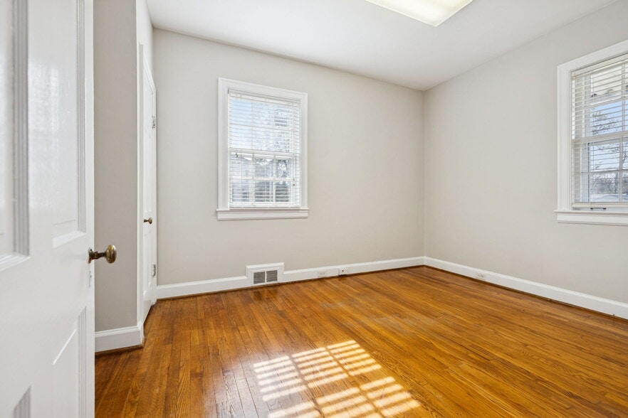 More Photos Of 502 Hazelwood Dr, Smyrna Loft Creative Space For Lease