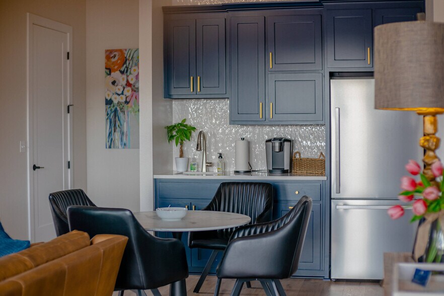 More Photos Of 167 Blue Bird Ln, Mineola Apartments For Sale