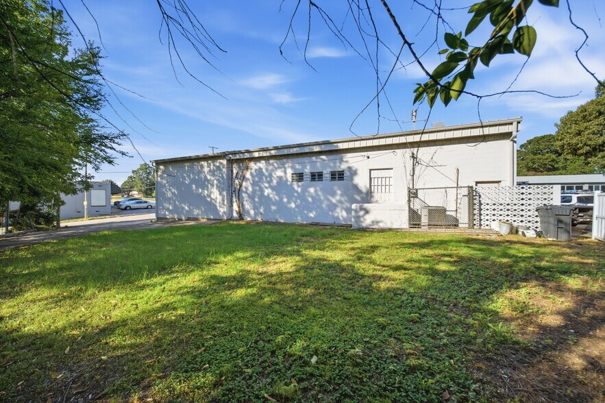 More Photos Of 1201 Broad River Rd, Columbia Auto Repair For Sale
