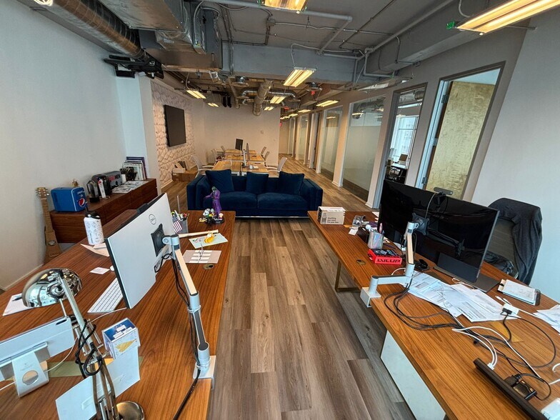 More Photos Of 14 NE 1st Ave, Miami Office For Sale