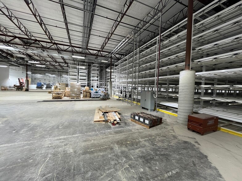 More Photos Of 543 James Ave, Saint Paul Manufacturing For Sale