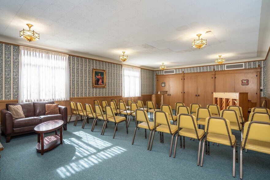 More Photos Of 295 Arch St, New Britain Religious Facility For Sale