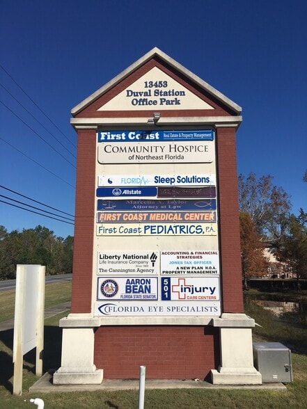 More Photos Of 13453 N Main St, Jacksonville Medical For Lease