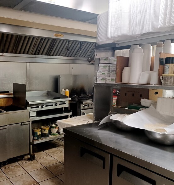 More Photos Of 149 S Lake Ave, Pahokee Restaurant For Sale