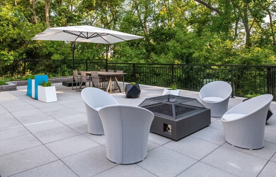 More Photos Of 6230-6236 University Ave, Middleton Apartments For Lease