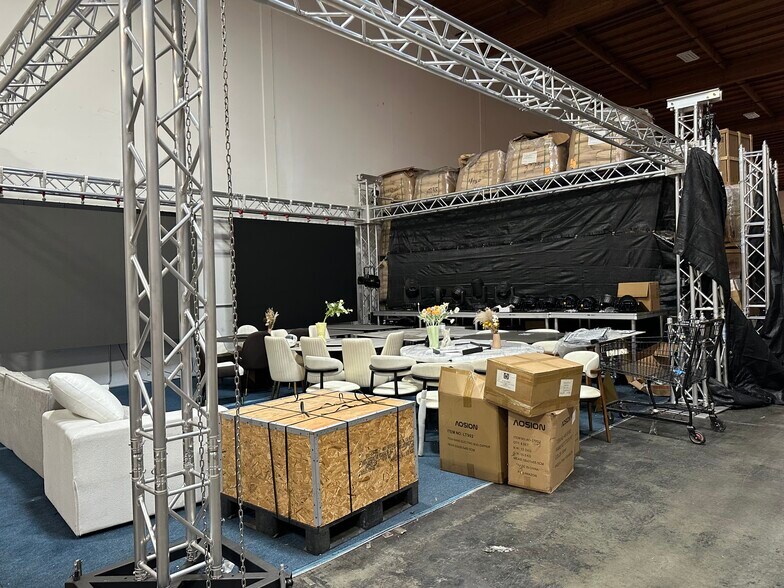 More Photos Of 1979-1999 Davis St, San Leandro Distribution For Lease