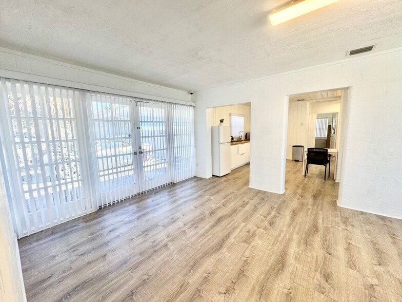 More Photos Of 4795 49th St N, Saint Petersburg Medical For Sale