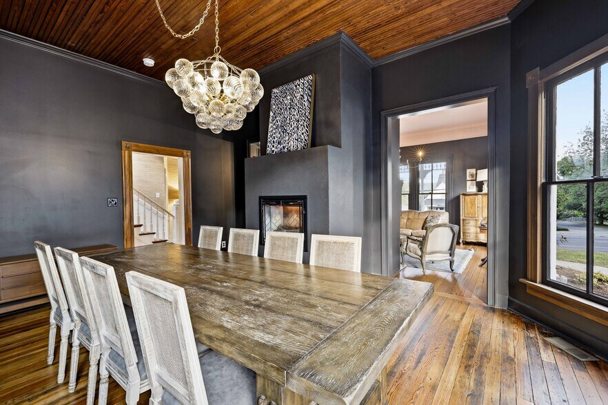 More Photos Of 320 Blount Ave, Guntersville Specialty For Sale