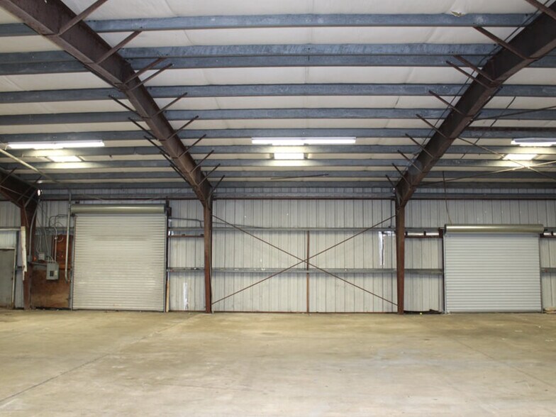 More Photos Of 920 E 124th Ave, Tampa Warehouse For Lease