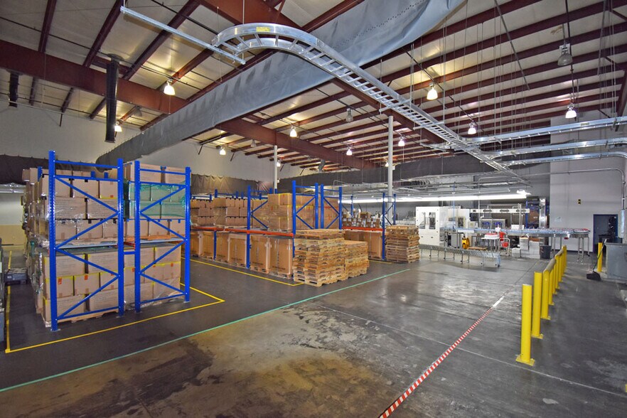 More Photos Of 4580 Cargo Dr, Columbus Manufacturing For Lease