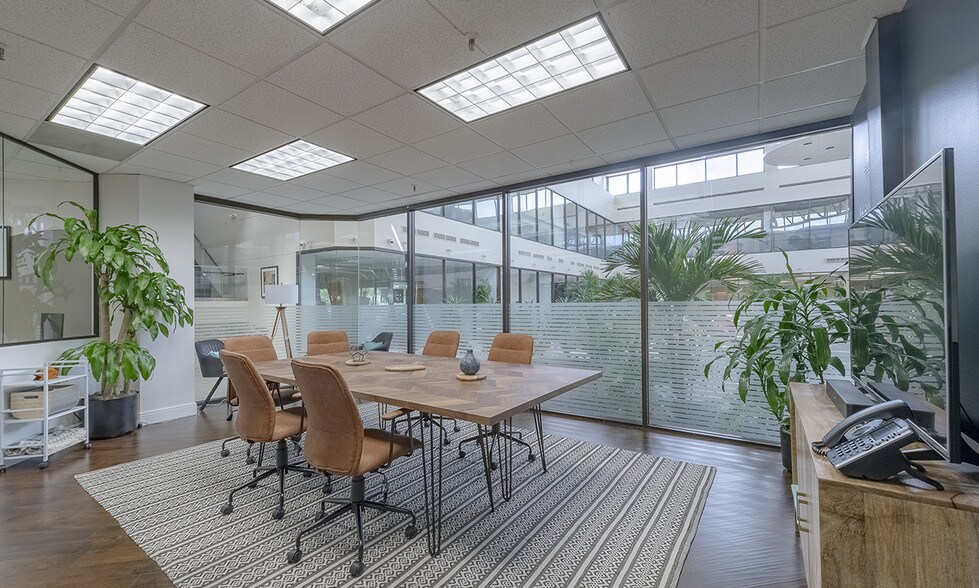 More Photos Of 7771 W Oakland Park Blvd, Fort Lauderdale Office For Lease