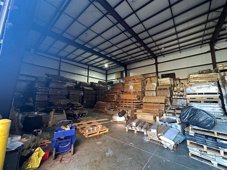More Photos Of 3371 Martin Farm Rd, Suwanee Warehouse For Sale