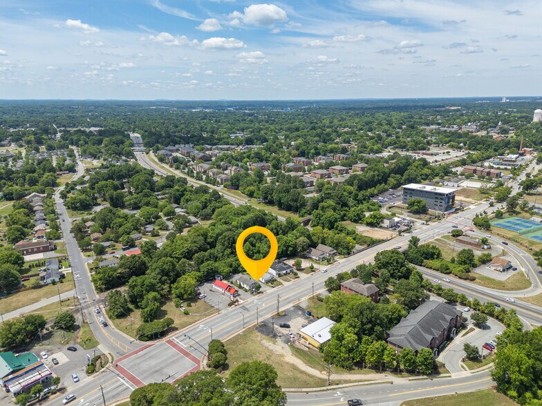 More Photos Of 1934 E Market St, Greensboro Office For Sale