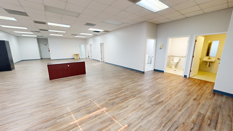 More Photos Of 635 Petro Point Dr, Lake Charles Office For Sale