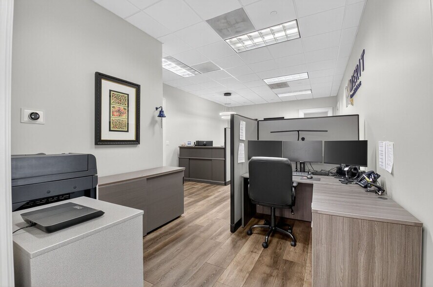More Photos Of 2799 NW 2nd Ave, Boca Raton Office For Sale