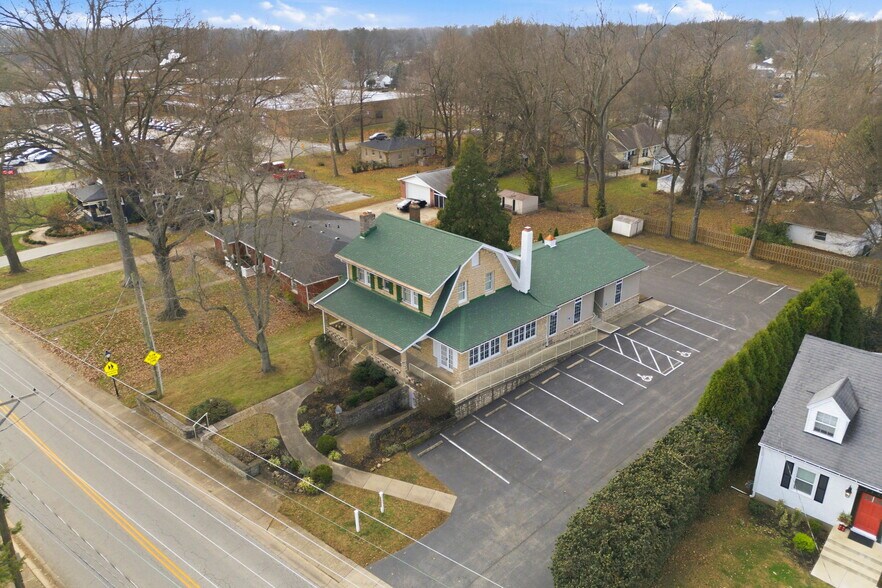 More Photos Of 3208 College Dr, Louisville Office For Sale