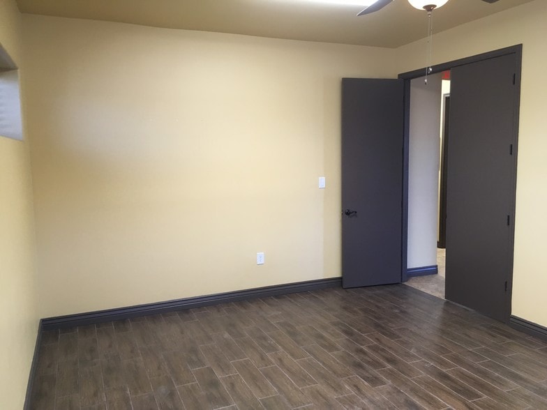 More Photos Of 920 E Main St, Mesa Office For Lease