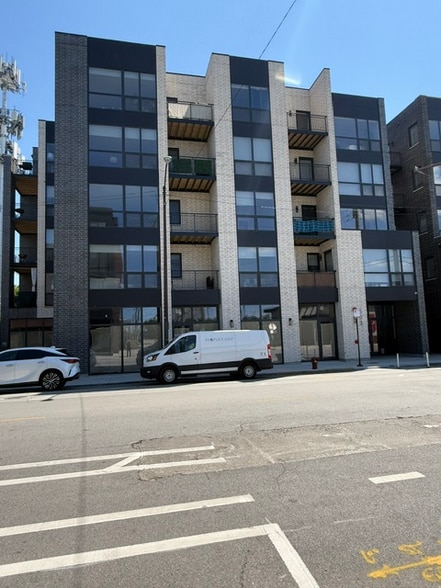 More Photos Of 451 E Pershing Rd, Chicago Apartments For Lease