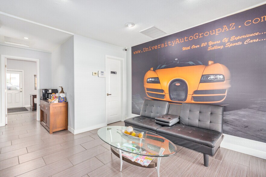 More Photos Of 4105 E University Dr, Phoenix Service For Lease