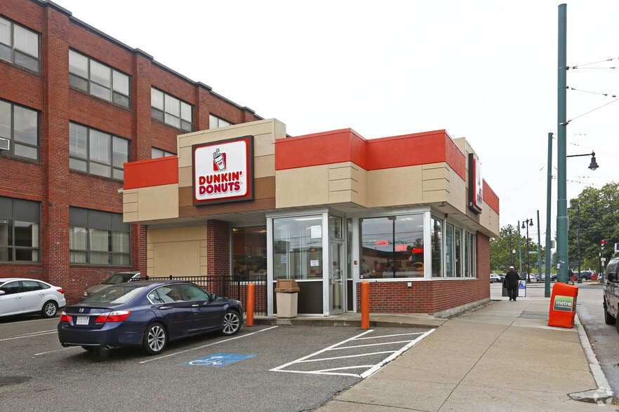 Primary Photo Of 1955 Beacon St, Brighton Storefront For Lease