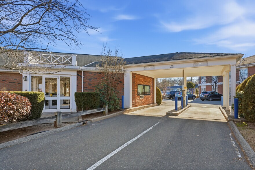 More Photos Of 494 Newton St, South Hadley Bank For Sale